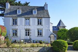 Villa in Locquirec with garden à Locquirec